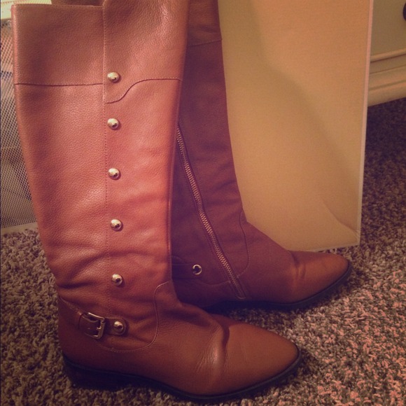 On hold until Monday - Michael Kors Leather boots