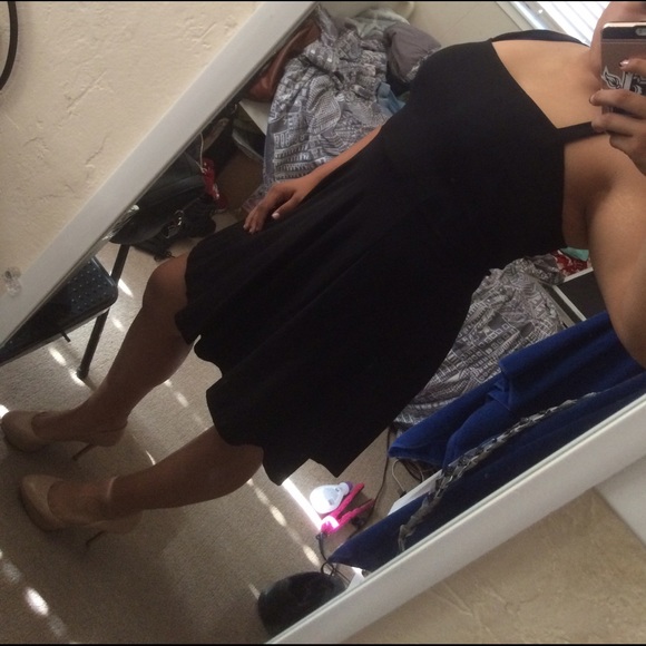 Super cute little black dress (LBD)