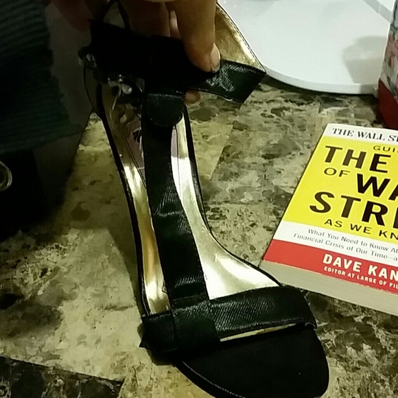 Heels - Picture 2 of 4