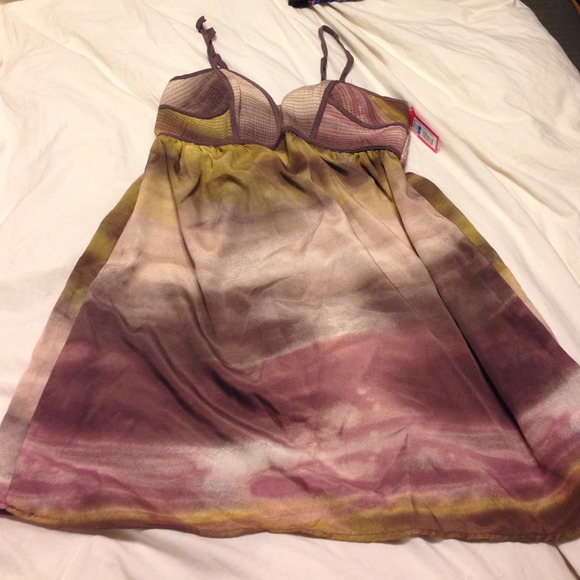 BRAND NEW - Multicolor summer dress