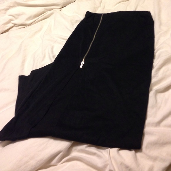BRAND NEW- Black high slit long skirt