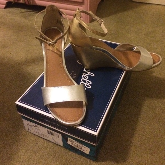 Seychelles Two Tone Silver/Gold Leather Size 8