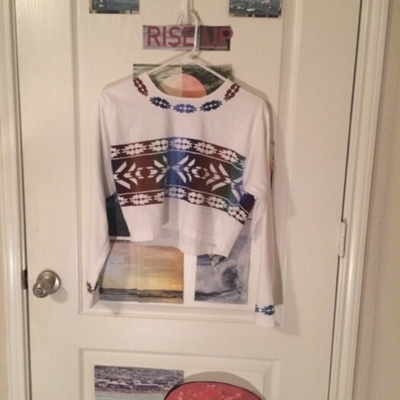 Tribal crop top - Picture 3 of 5