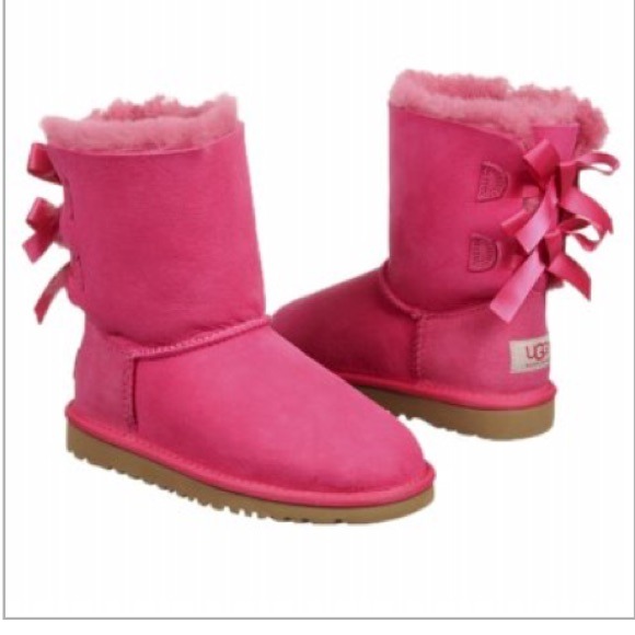 Bailey Bow Uggs {LOOKING FOR THESE} 😊