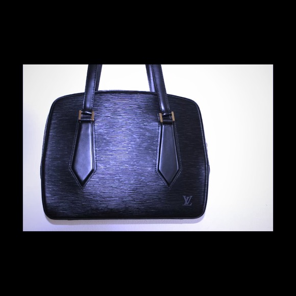 ‼️sold‼️Louis Vuitton Epi Leather Voltaire Bag