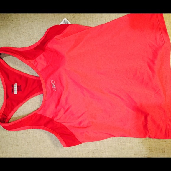 Reebok workout top (pink)