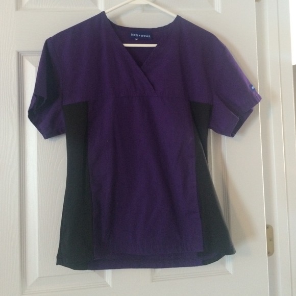 xs and s scrub tops and scrub jacket - Picture 2 of 4