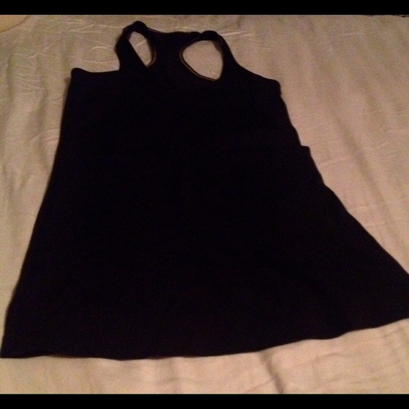 Black lulu top