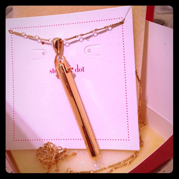 Stella & dot gold rebel pendant necklace