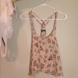 Brandy Melville floral top!