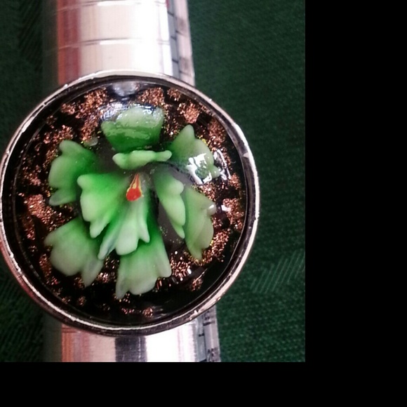 Statement Ring - Picture 2 of 4