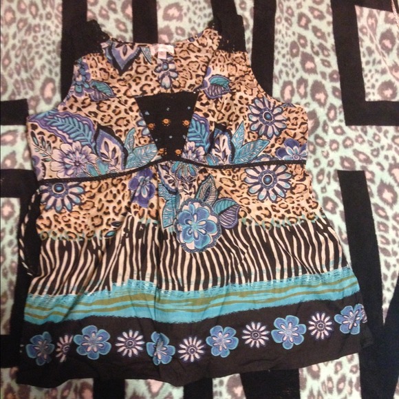 Dress barn sleeveless top