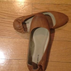 Brown flats! Super nice!! Worn once!!