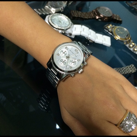 Michael Kors silver-tone watch - Picture 2 of 4