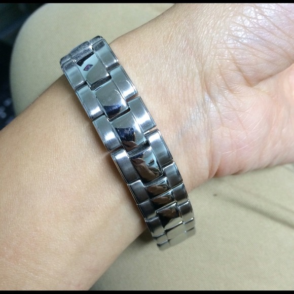 🎉REDUCED Lucien Piccard Swiss watch - Picture 3 of 3