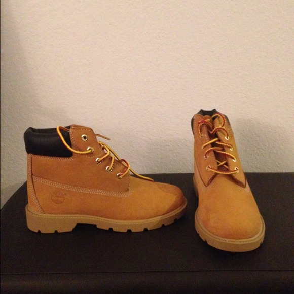 Brand new boys wheat Timberlands