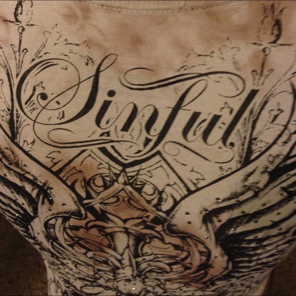 Bundled. Sinful tee. Size L - Picture 3 of 4