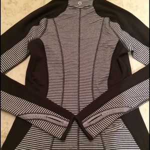 SOLD Black and pique striped run uturn pullover