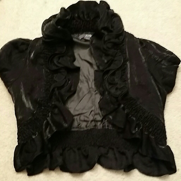 Ruffle crop jacket
