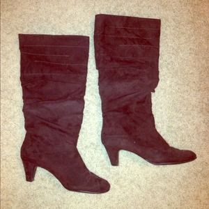 AEROSOLE Chocolate suede boots