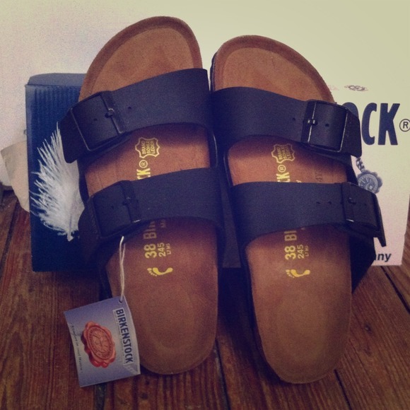 BNWT Arizona Birkenstocks!