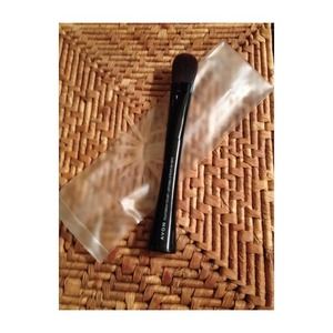 Avon foundation makeup brush nwt