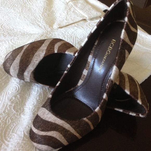 🎉Reduced!🎉BCBGeneration Lana pumps