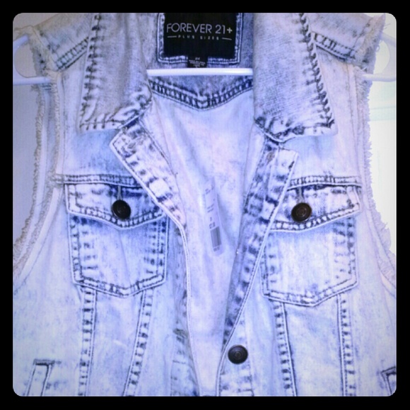 Forever 21 denim stonewashed vest new