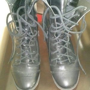 REDUCED Steve Madden Lace up combat boots black