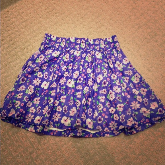 H&M floral skirt size 10