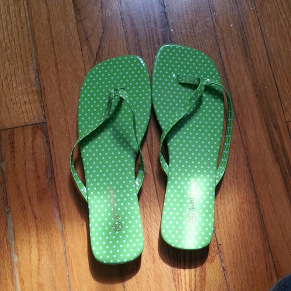 Brand new green polka dots flip flops