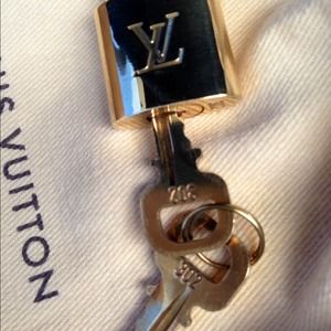 💯 Authentic Louisvuitton Lock&Keys