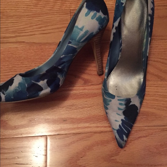 Size 7.5 Nine West Heels