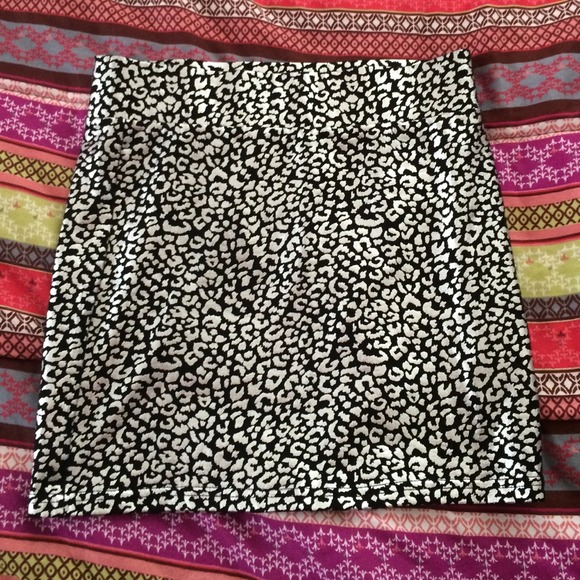 Forever21 Silver & Black Animal Print Skirt