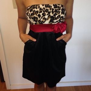 Speechless size 3 leopard/black/red print dress
