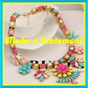 Statement Necklace -NWT- GOLD WITH DIAMOND ACCENTS