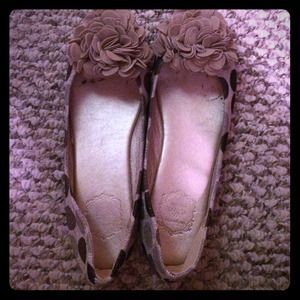 pre loved beige& brown polka dot flats