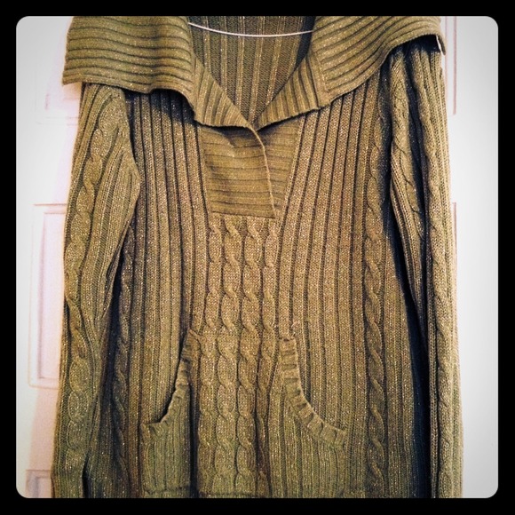 Gorgeous green sweater.