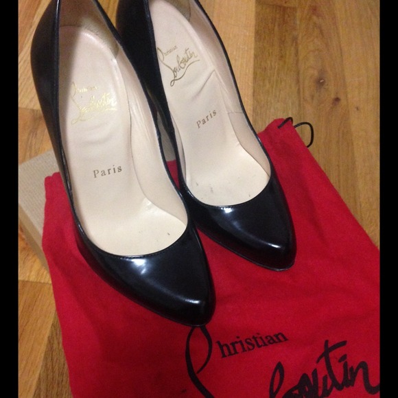 Christian Louboutin Decollette in pattern leather