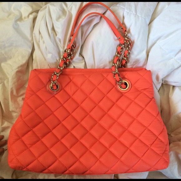 🎉REDUCED Kate Spade leather tote - Picture 2 of 4