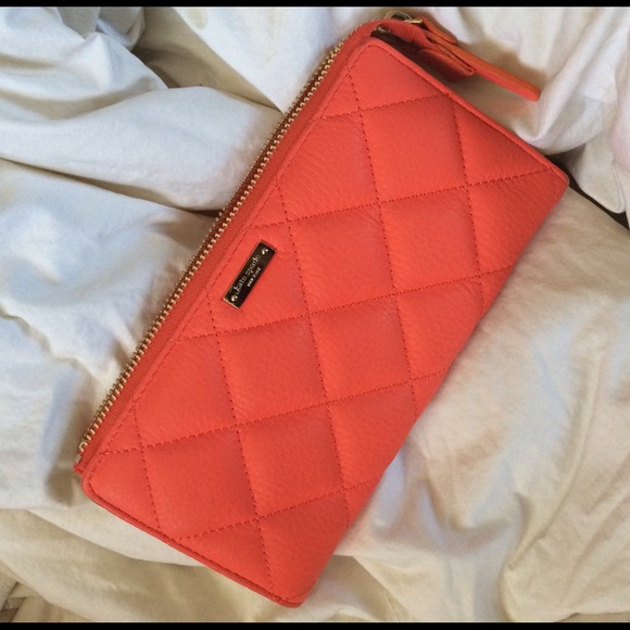 🎉REDUCED Kate Spade leather tote - Picture 4 of 4