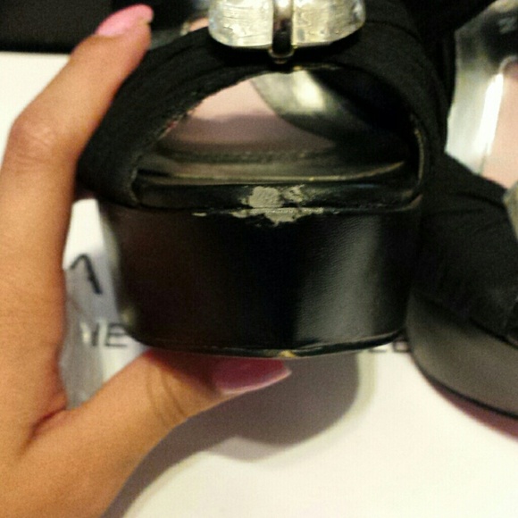 Gorgeous Paris Hilton collection heels - Picture 3 of 4