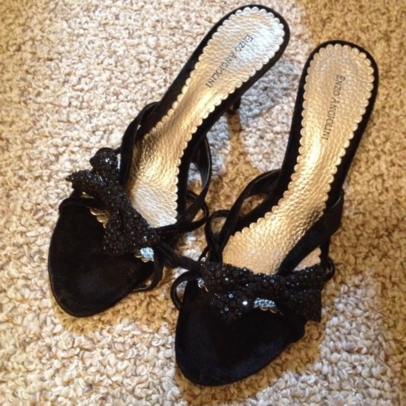 Enzo Angiolini Black Velvet Heels w/Bow. Sz 10-1/2