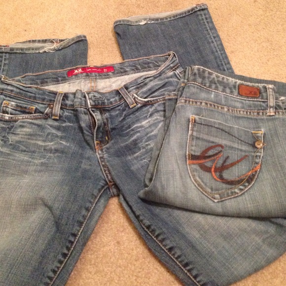 Jeans, low rise flare. Great condition