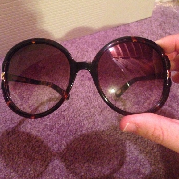 BEAUTIFUL NEW MJ SUNGLASSES? NEVER WORN!