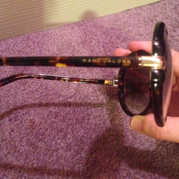 BEAUTIFUL NEW MJ SUNGLASSES? NEVER WORN!