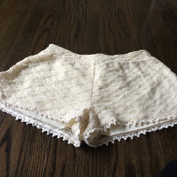 Rubbish Crochet Cream Boho Shorts Nordstrom - Picture 4 of 4