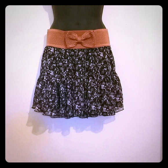 🔴SOLD🔴Floral Mini Skirt