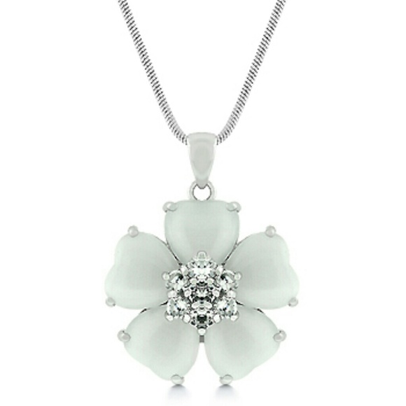 Floral Pendant with White Cats?Eyes