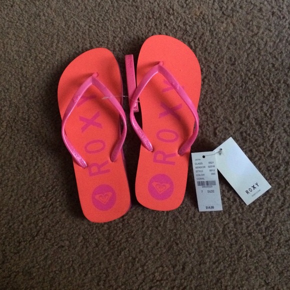 Roxy flip flops